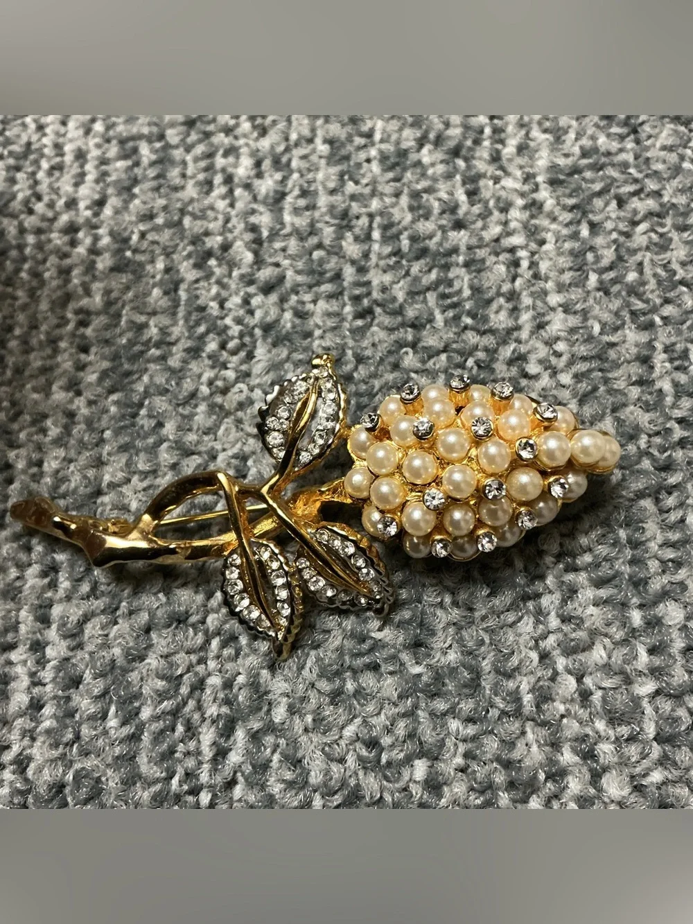 Bundle 3 Gold Tone Brooches Floral Rhinestone BROOKS